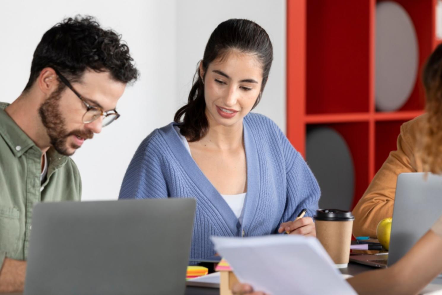 Финансовый эксперт за работой