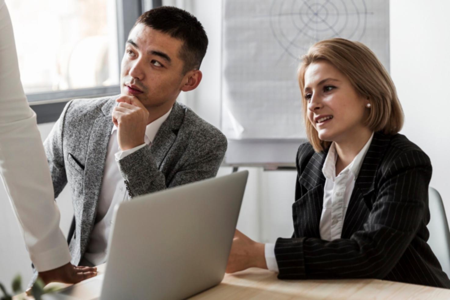 Командная работа финансовых аналитиков