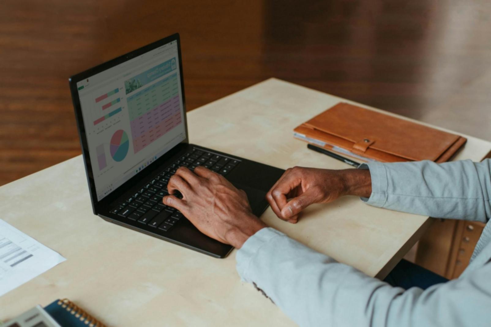 Аналитическая работа с данными